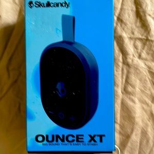 NEW-Skullcandy Bluetooth speaker